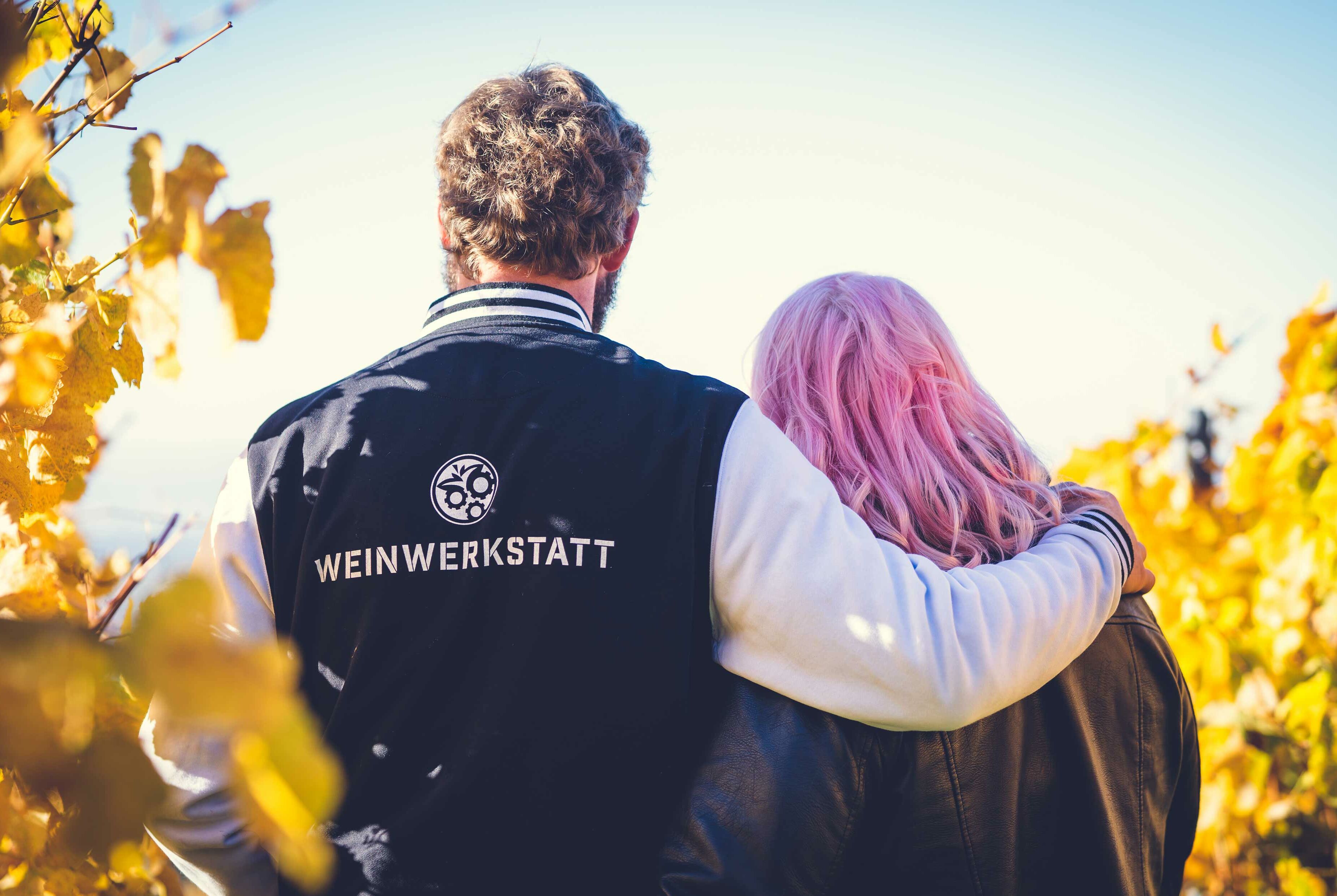 Stefan und Corinna Heß im Weinberg